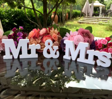 Mr & Mrs Sign Wedding Stand Sign Stand Figures Decor Present Home Decoration 270F